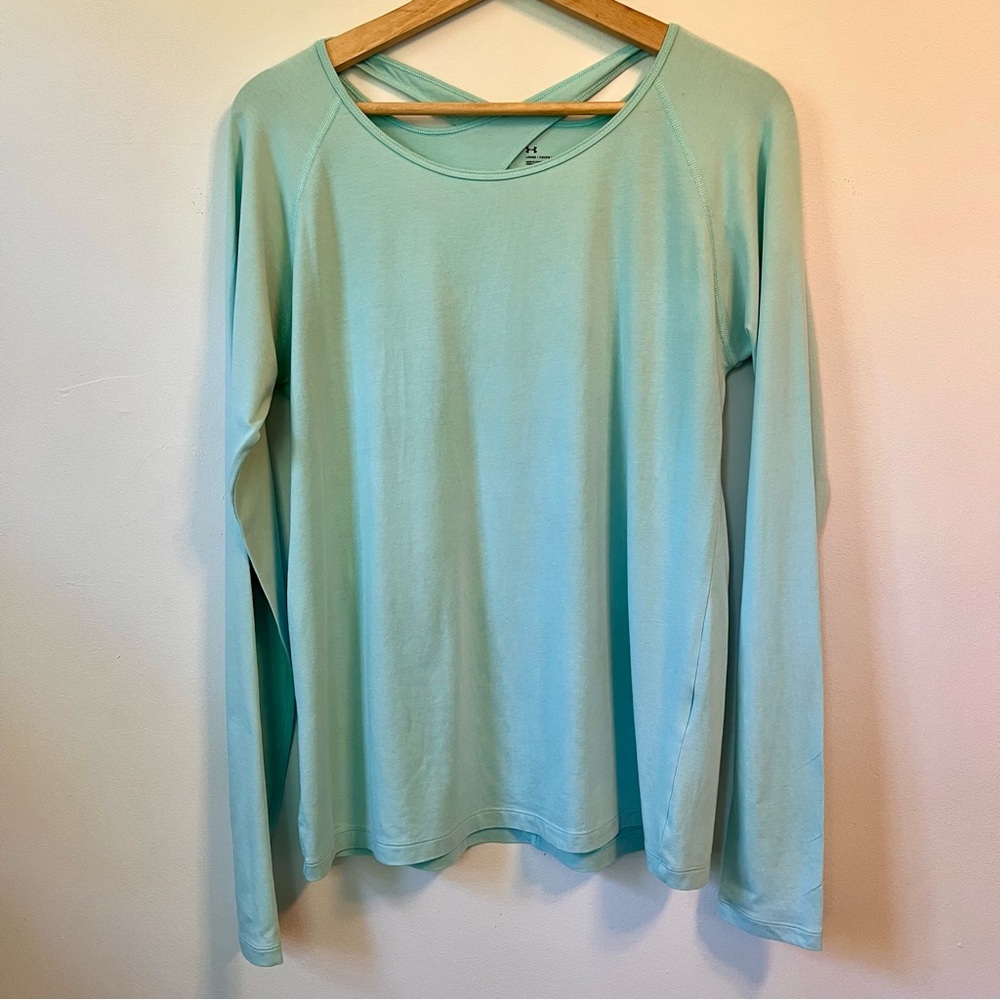 Under Armour Heat Gear Long Sleeve Shirt with Crisscross back, Size M